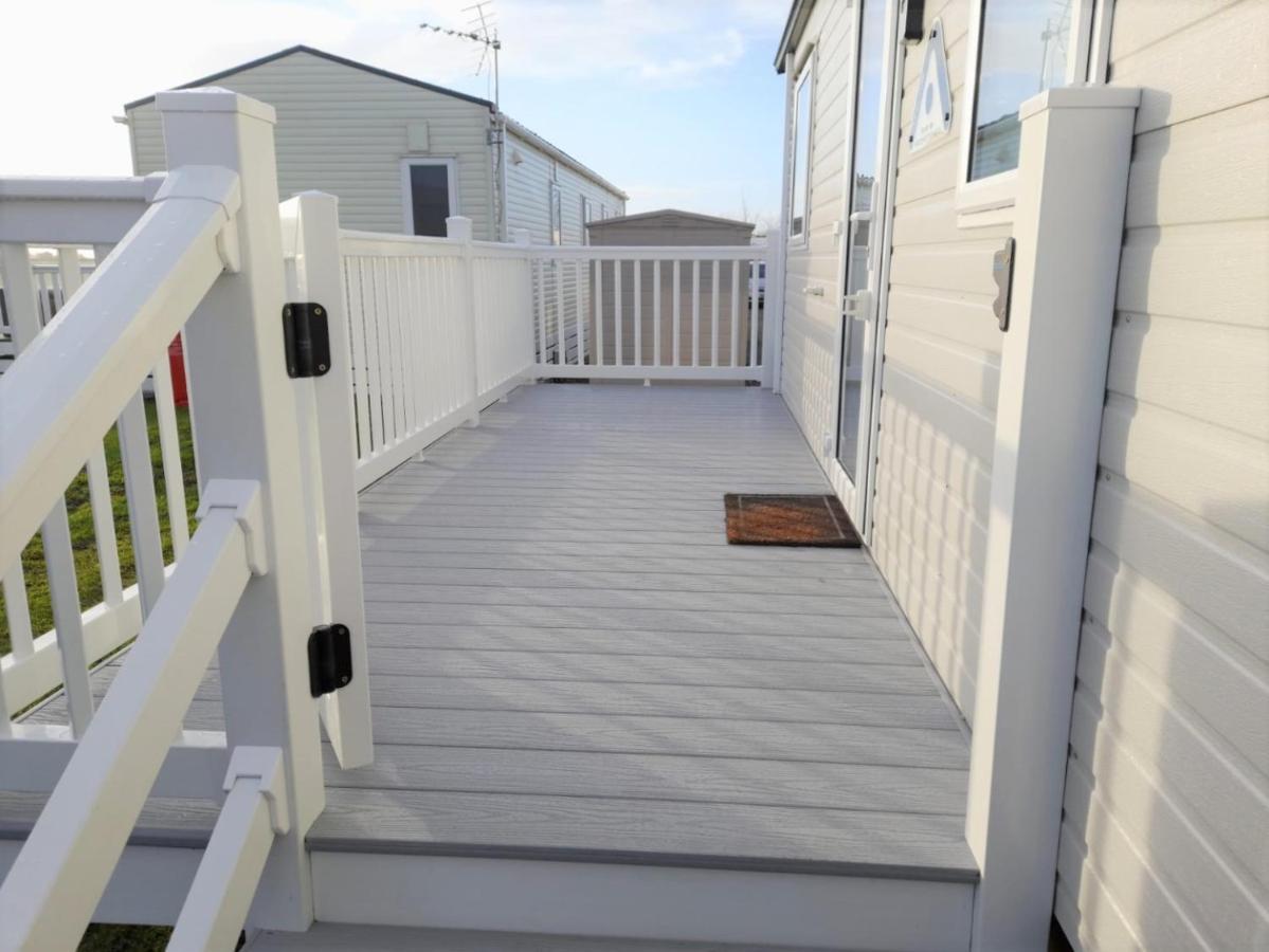 3 Bedroom Modern Caravan Sleeps Up To 8 米勒姆 外观 照片