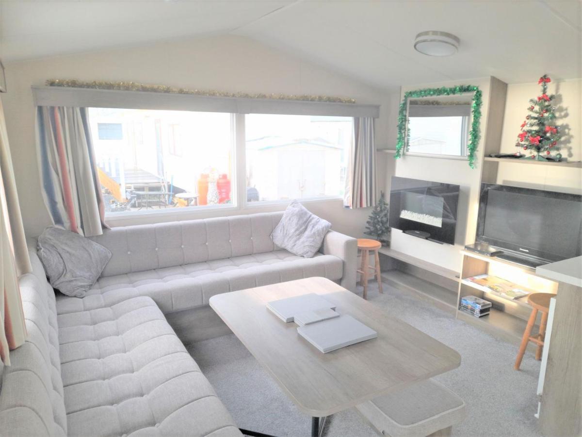 3 Bedroom Modern Caravan Sleeps Up To 8 米勒姆 外观 照片