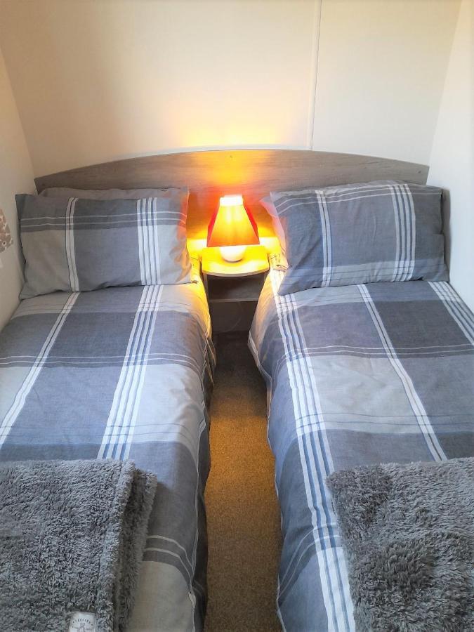 3 Bedroom Modern Caravan Sleeps Up To 8 米勒姆 外观 照片